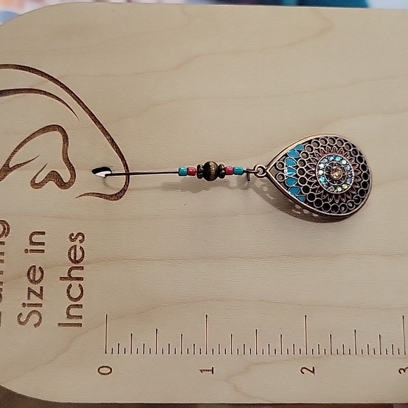 Hollow Cut Medallion Drop Western Bling Earrings - Picture 3 of 6